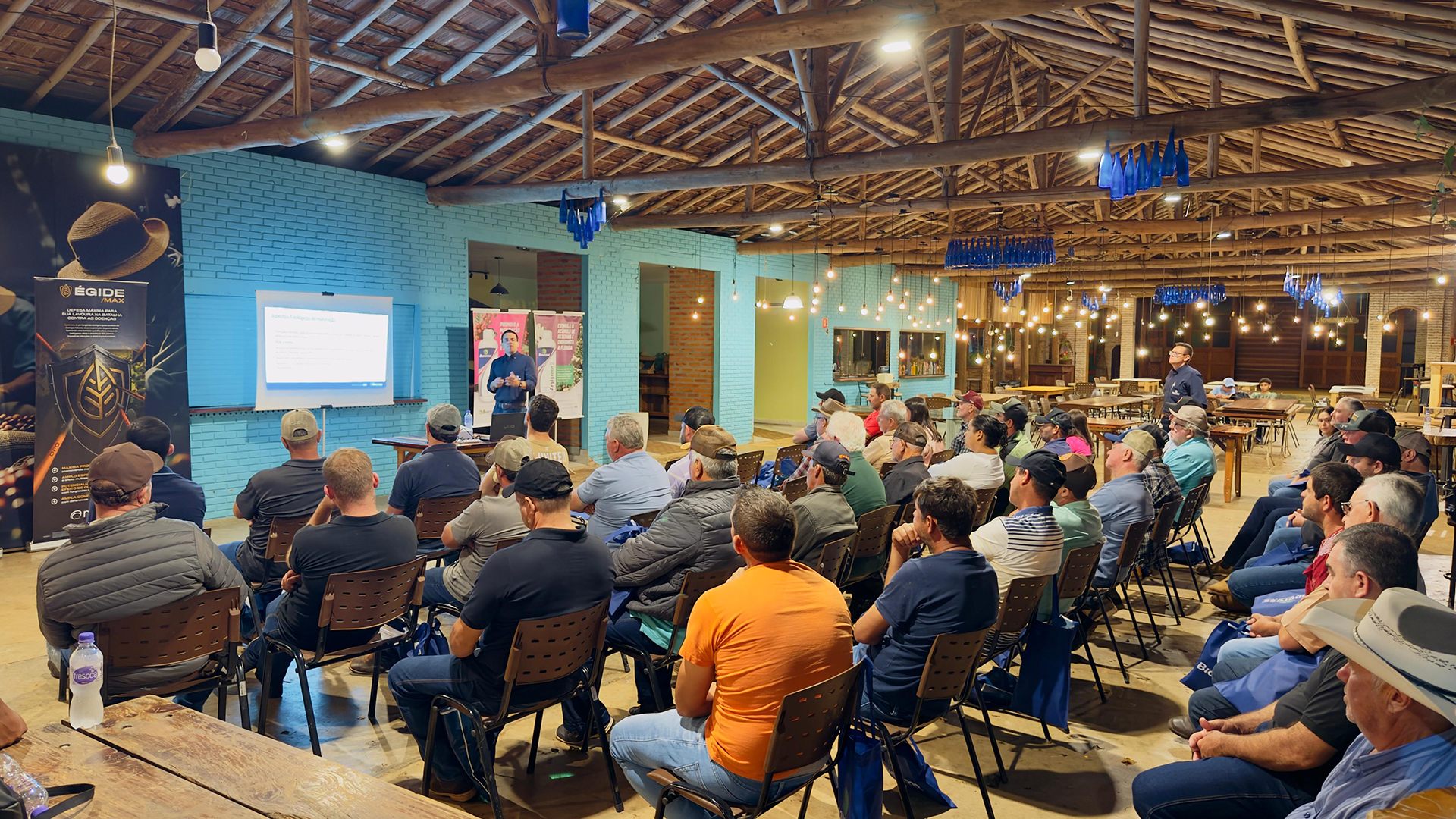 Meeting with coffee growers in Torrinhas (SP)